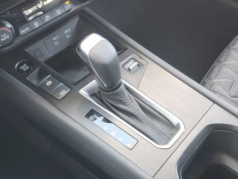 New 2026 Nissan Kicks SV image 13