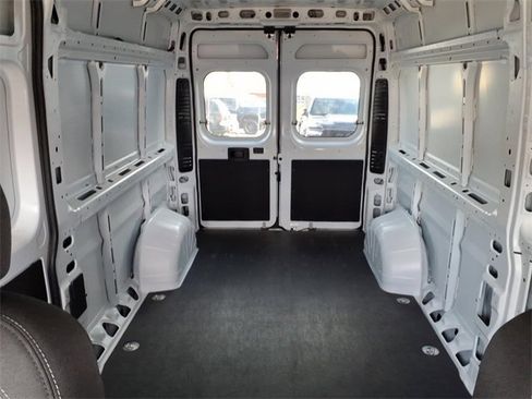 Used 2024 RAM ProMaster 2500 image 14