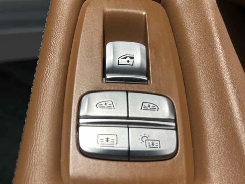 Used 2020 BMW 750i xDrive w/ Executive Package AWD/4WD image 40