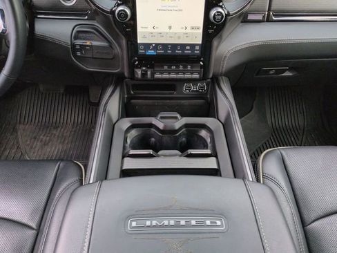 Used 2024 RAM 3500 Limited image 19