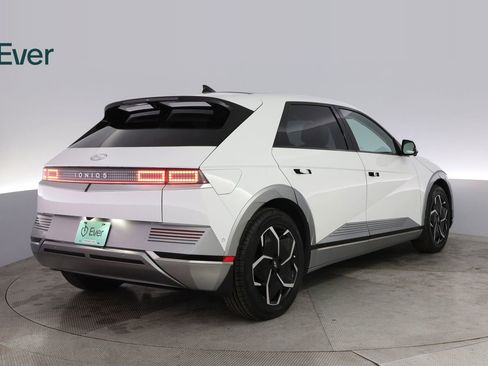 Used 2024 Hyundai Ioniq 5 Limited image 3