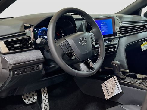 New 2026 Toyota Camry Hybrid image 10