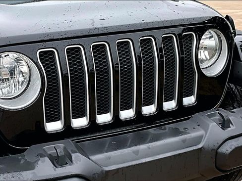 Certified 2023 Jeep Wrangler Sahara image 28