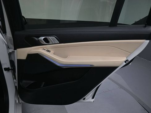 Used 2022 BMW X7 xDrive40i w/ Executive Package AWD/4WD image 45