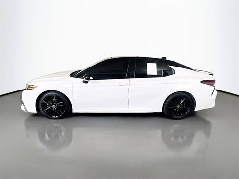Used 2023 Toyota Camry XSE image 4