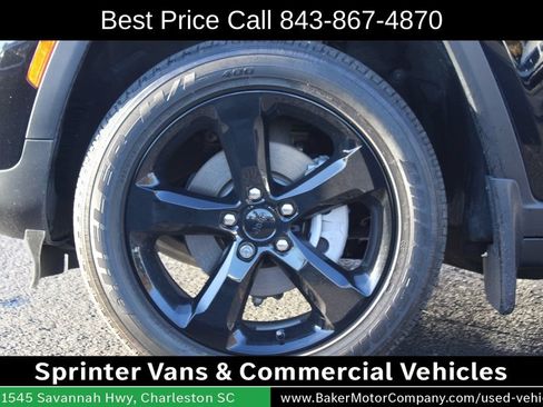 Used 2023 Jeep Grand Cherokee Altitude AWD/4WD image 14