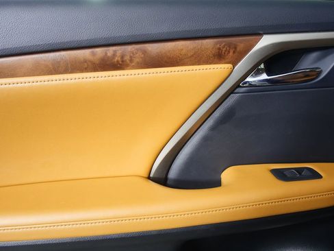 Used 2022 Lexus RX 350L FWD w/ Premium Package image 14