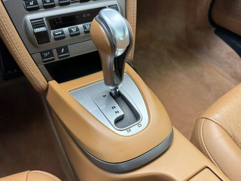 Used 2005 Porsche 911 Carrera RWD image 22