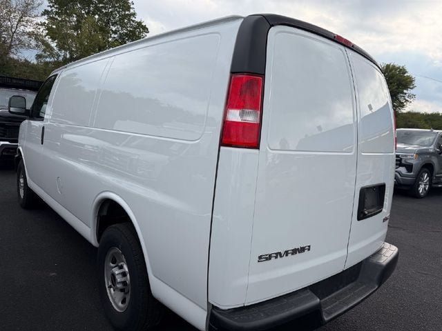 Used 2024 GMC Savana 2500 w/ Driver Convenience Package RWD image 5