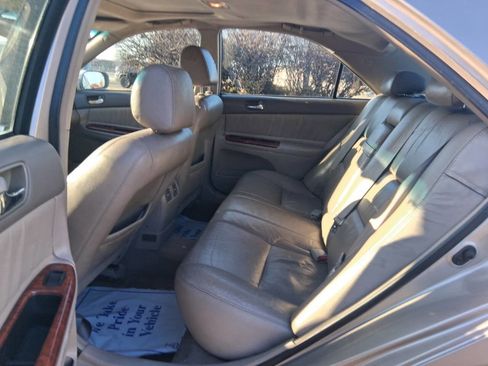Used 2002 Toyota Camry XLE image 6