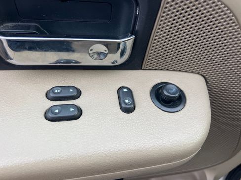 Used 2007 Ford F150 XLT RWD image 14