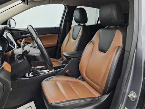 Used 2021 Buick Encore GX Essence image 8