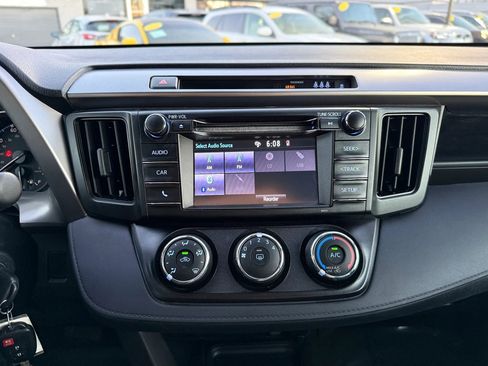 Used 2018 Toyota RAV4 LE w/ All Weather Liner Package image 29