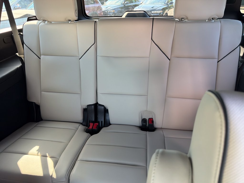 Used 2022 Cadillac Escalade ESV Sport w/ Touring Package AWD/4WD image 9