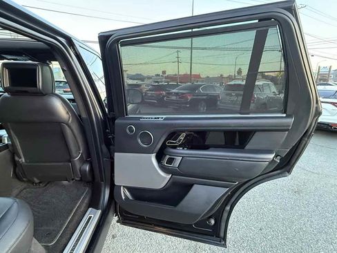 Used 2019 Land Rover Range Rover Long Wheelbase Supercharged image 38