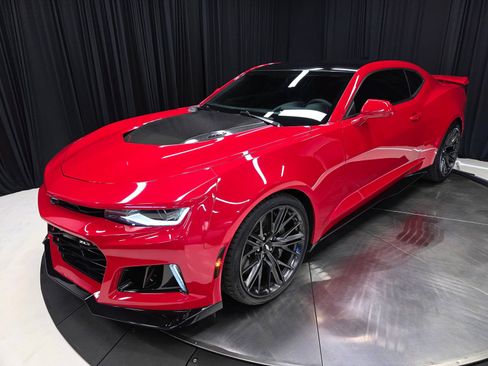 Used 2017 Chevrolet Camaro ZL1 RWD image 47