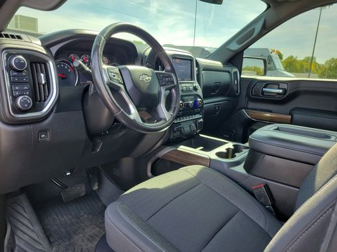 Used 2021 Chevrolet Silverado 1500 LT Trail Boss w/ Convenience Package II AWD/4WD image 19
