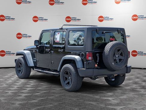 Used 2016 Jeep Wrangler Unlimited Sport AWD/4WD image 7