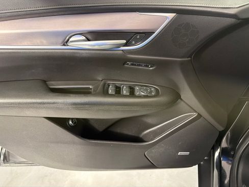 Used 2019 Cadillac XT5 Luxury AWD/4WD image 11