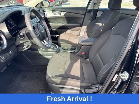 Used 2024 Kia Forte LXS image 2