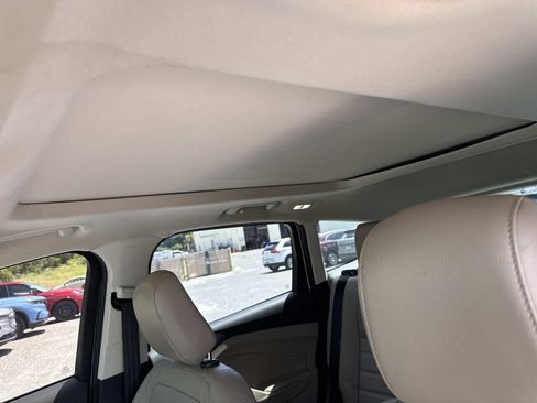 Used 2019 Ford Escape Titanium FWD image 32