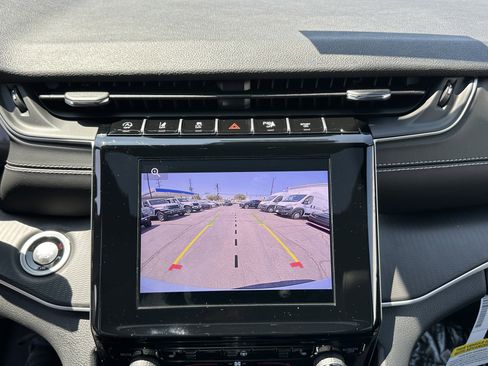 New 2024 Jeep Grand Cherokee Altitude image 23