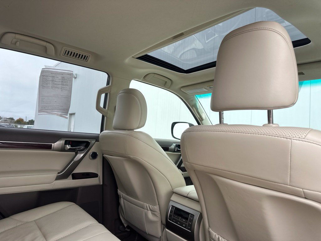 Used 2014 Lexus GX 460 Luxury AWD/4WD image 32