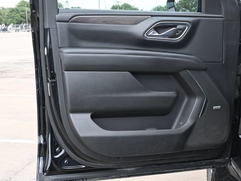 Used 2023 Chevrolet Tahoe Z71 AWD/4WD image 19