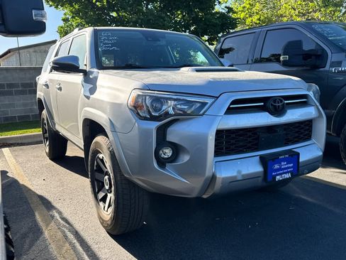 Used 2024 Toyota 4Runner TRD Off-Road Premium w/ Off Road Premium Plus Package AWD/4WD image 3