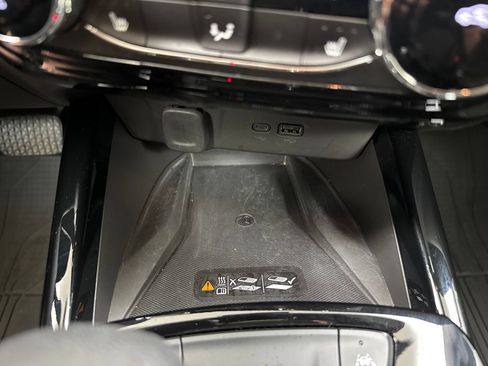 Used 2025 Chevrolet Trax ACTIV w/ Sunroof Package FWD image 20