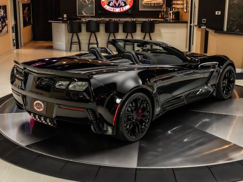 Used 2016 Chevrolet Corvette Z06 w/ 3LZ Preferred Equipment Group image 13