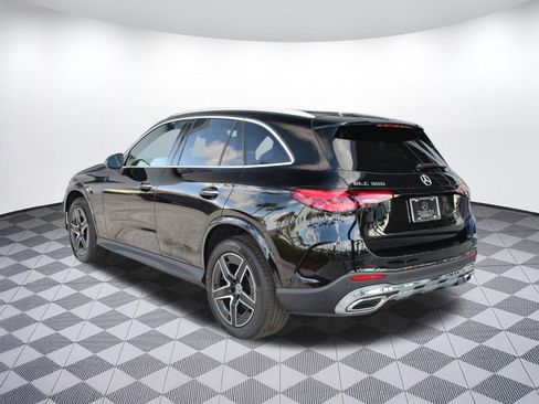 Used 2026 Mercedes-Benz GLC 300 image 3