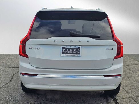 Used 2024 Volvo XC90 B5 Core w/ Protection Package Premier image 4