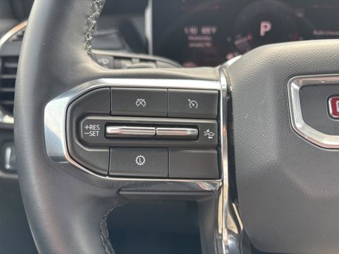 Used 2024 GMC Acadia Elevation image 12