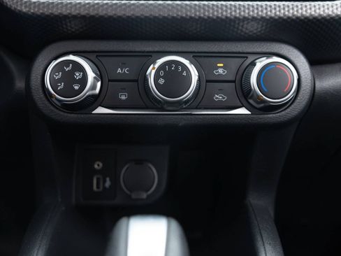 Used 2020 Nissan Kicks S FWD image 34