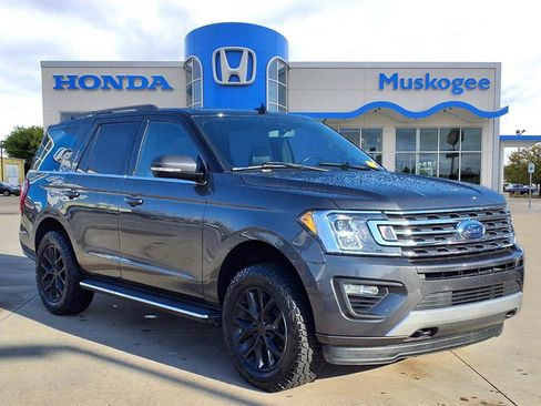 Used 2021 Ford Expedition XLT image 1
