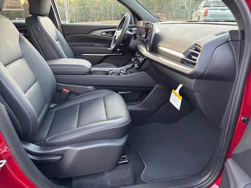 New 2026 Chevrolet Traverse LT w/ Driver Confidence Package image 9