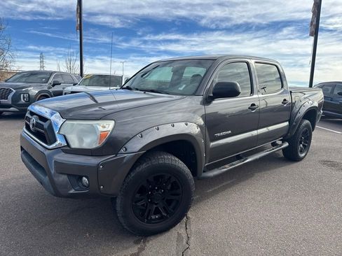 Used 2015 Toyota Tacoma PreRunner w/ SR5 Package image 2