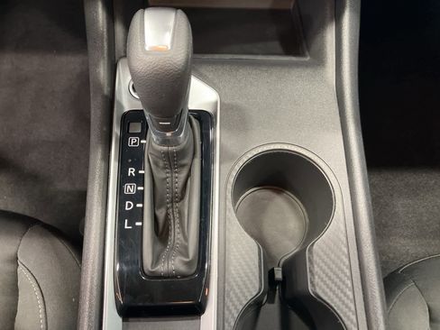 Used 2025 Nissan Altima 2.5 SV image 16