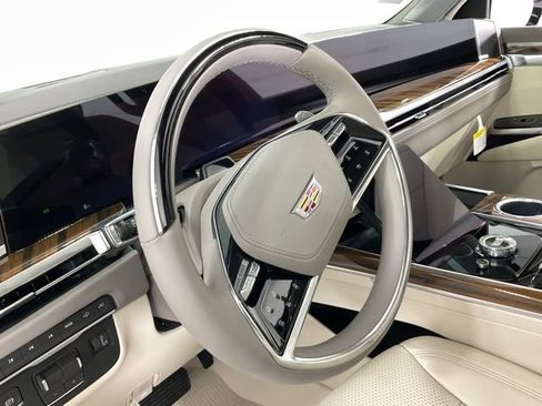 New 2026 Cadillac Escalade ESV Platinum Sport AWD/4WD image 18