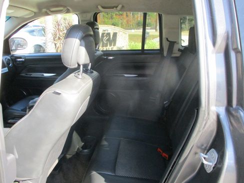 Used 2017 Jeep Compass Latitude image 15