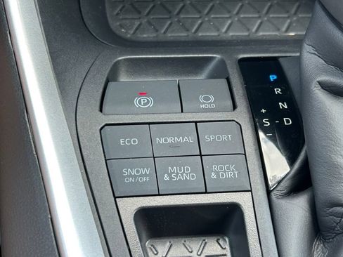 Used 2024 Toyota RAV4 XLE Premium AWD/4WD image 29