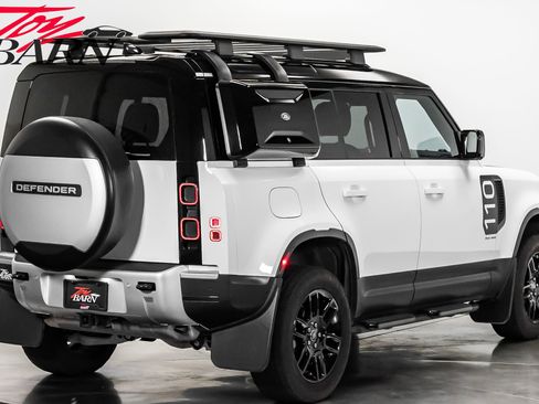 Used 2024 Land Rover Defender 110 S image 5