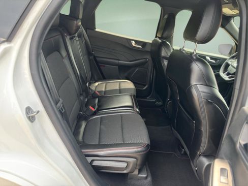 Used 2023 Ford Escape ST-Line image 18