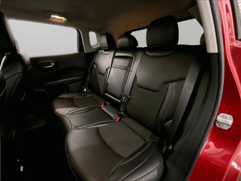 Used 2019 Jeep Compass Latitude w/ Popular Equipment Group FWD image 25