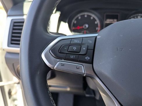 Used 2021 Volkswagen Atlas Cross Sport SE FWD image 27
