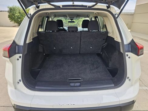 Used 2024 Nissan Rogue S FWD image 24