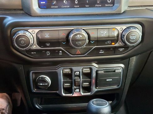 Used 2020 Jeep Gladiator Sport w/ Quick Order Package 24S AWD/4WD image 32