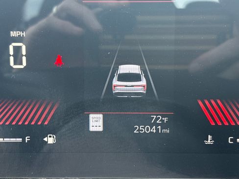 Used 2025 Kia K4 FWD image 15