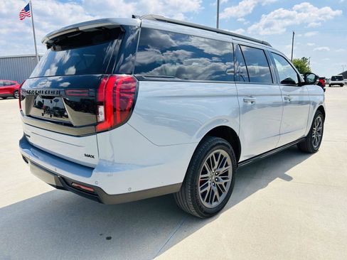 Used 2025 Ford Expedition Max Platinum w/ Stealth Performance Package AWD/4WD image 50